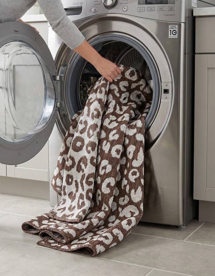 Detail image of 3' x 5' 3  Washable Safari Indoor / Outdoor Rug