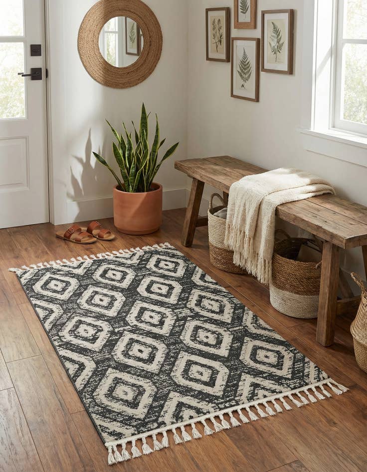 Detail image of  2' x 3' 2 Cherokee Rug