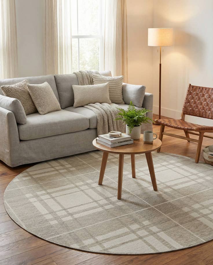 Detail image of 6' x 6' Easy-Clean Checkered Indoor / Outdoor Round Rug