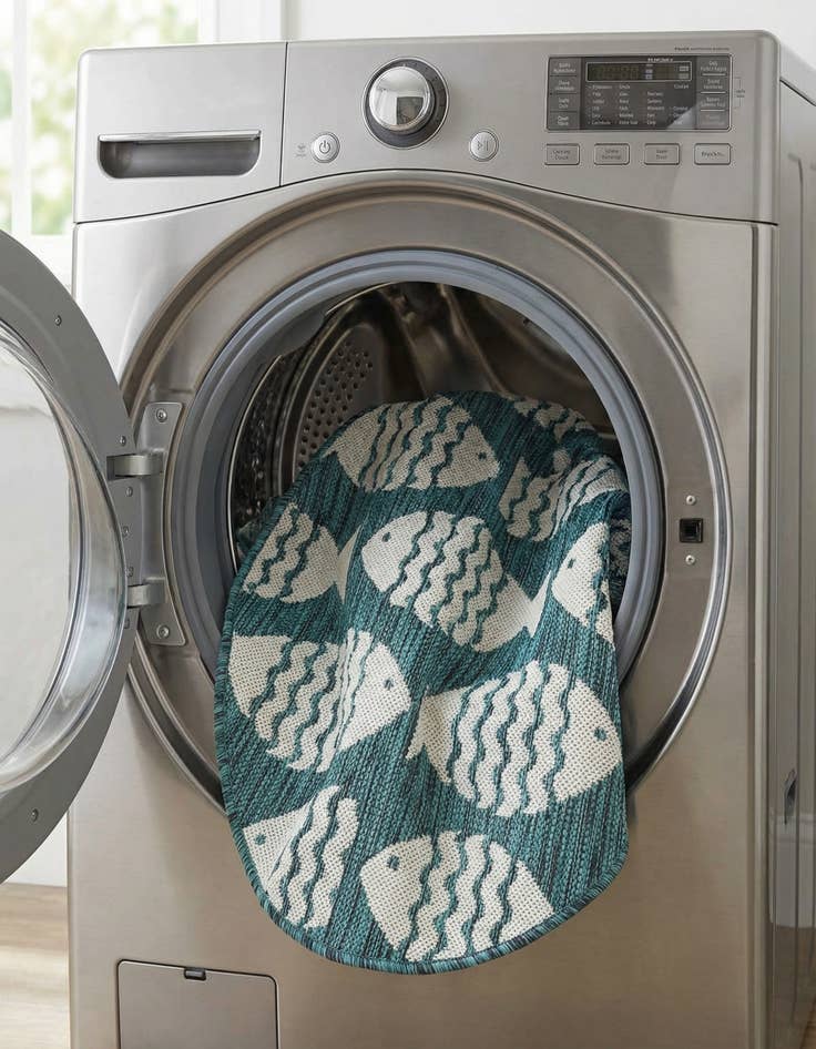 Detail image of 3' 1 x 3' 1  Washable Coastal Indoor / Outdoor Round Rug