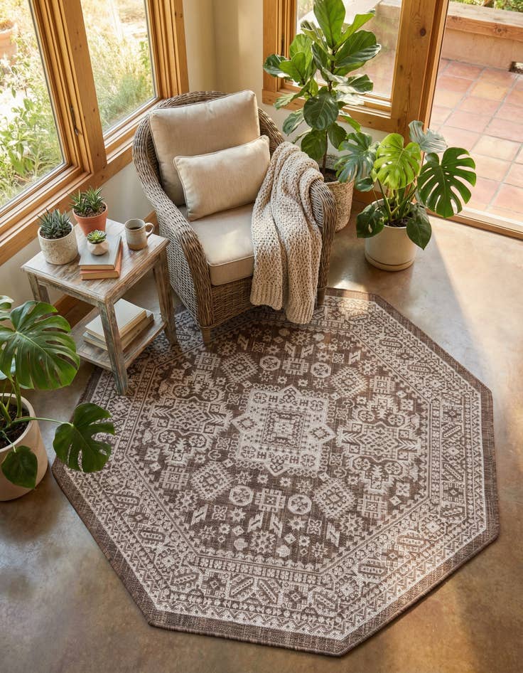 Detail image of 5' 3 x 5' 3  Washable Aztec Indoor / Outdoor Octagon Rug