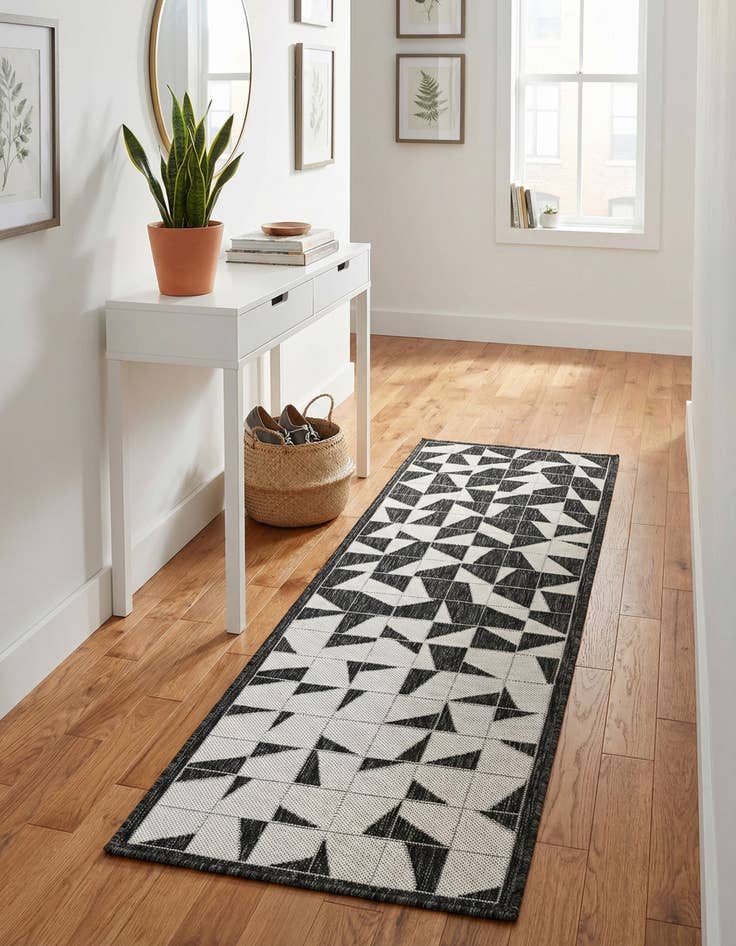 Detail image of 2' x 6'  Washable Modern Indoor / Outdoor Runner Rug