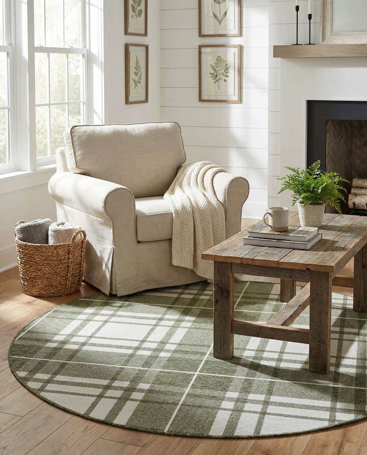 6' x 6' Easy-Clean Checkered Indoor / Outdoor Round Rug