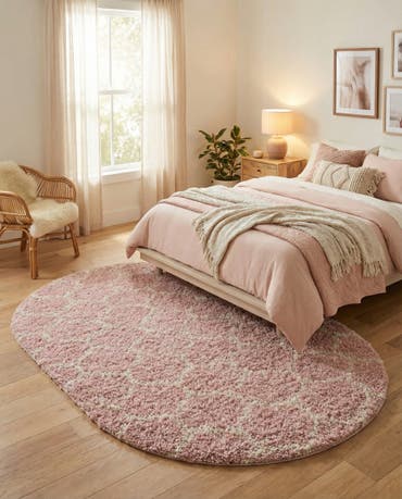  5' 3 x 8' Lattice Shag Oval Rug