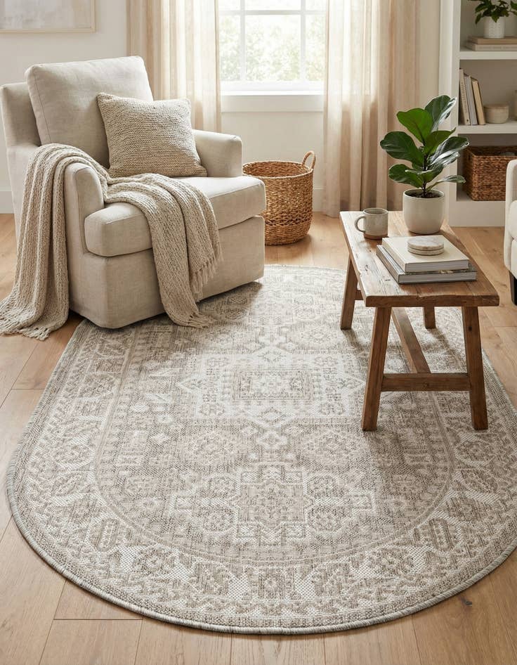 Detail image of 3' x 5' 3  Washable Aztec Indoor / Outdoor Oval Rug