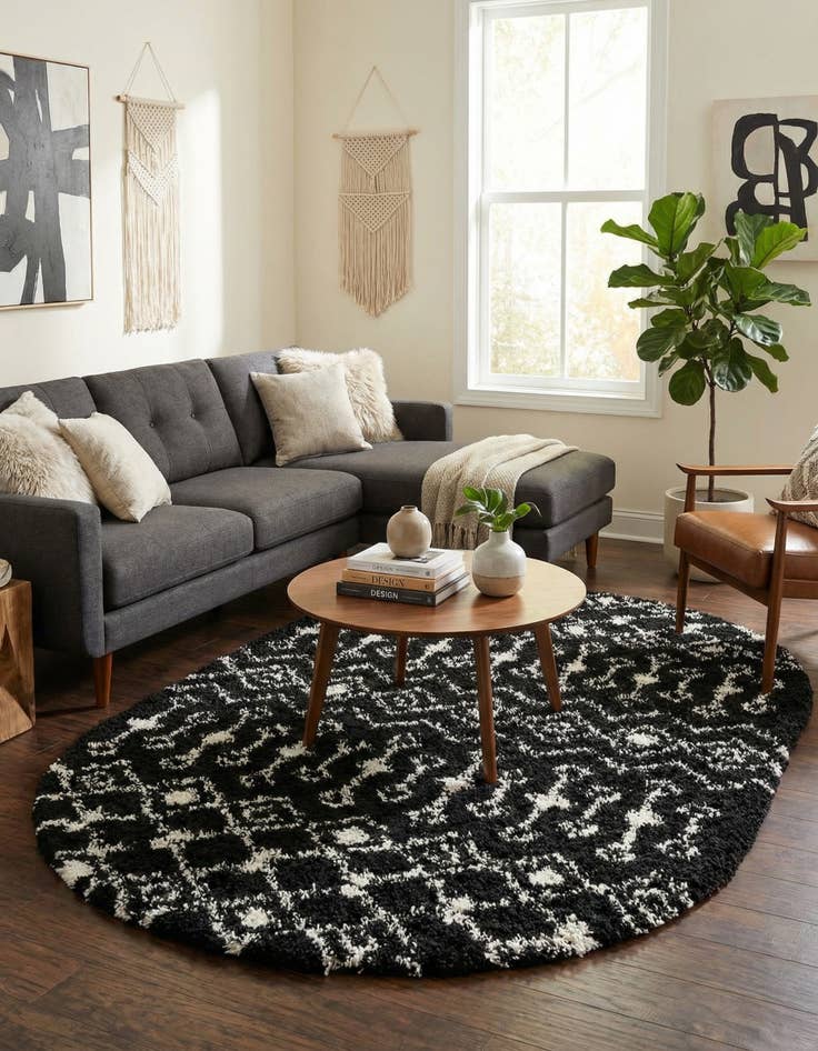 Detail image of  5' 3 x 8' Moroccan Trellis Shag Oval Rug