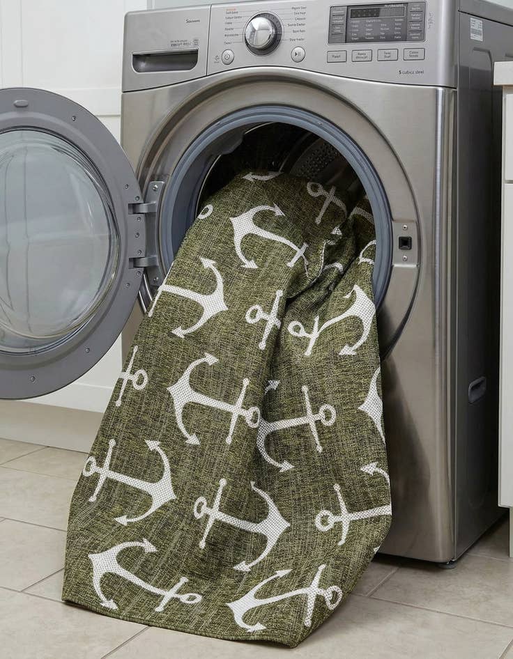 Detail image of 7' 10 x 7' 10  Washable Coastal Indoor / Outdoor Octagon Rug