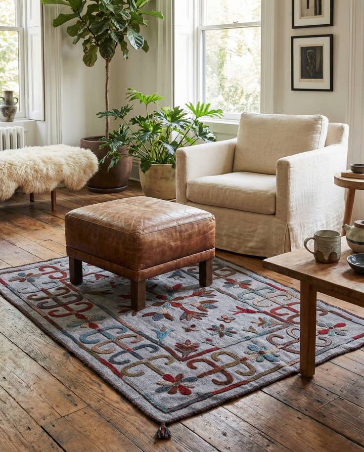 Detail image of 4' x 5' 5 Hand Woven Kilim Modern Wool Rug