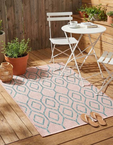 Pink and Aqua Easy-Clean Jill Zarin Turks and Caicos Indoor / Outdoor Rug