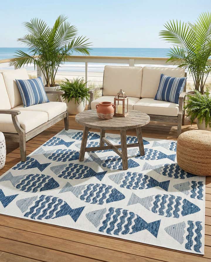 7' 10 x 7' 10 Easy-Clean Coastal Indoor / Outdoor Square Rug