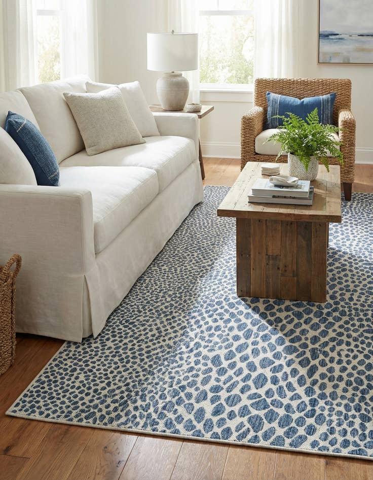 Detail image of 7' 10 x 11' Easy-Clean Jill Zarin Cape Town Indoor / Outdoor Rug