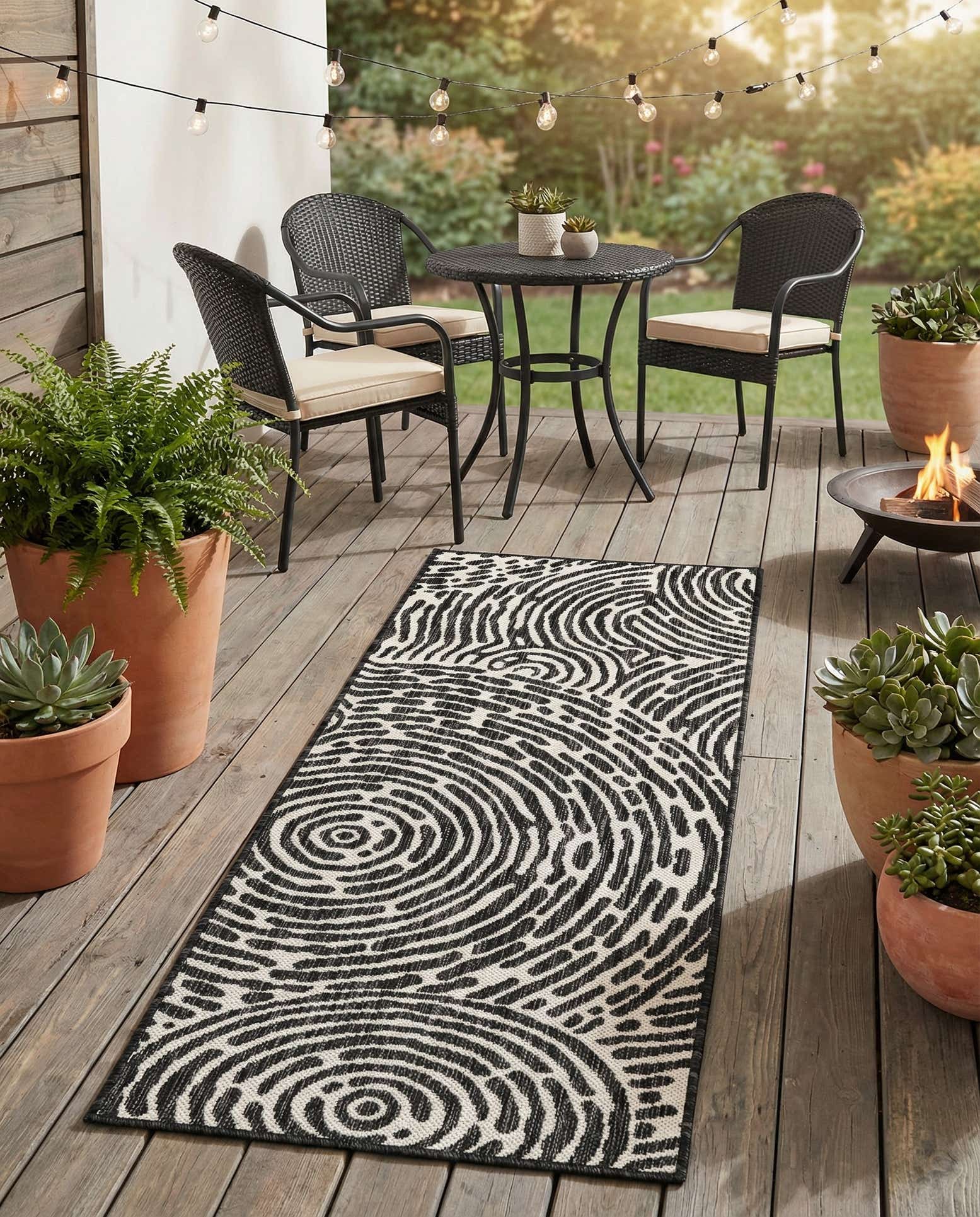 2' x 5' 3 Easy-Clean Modern Indoor / Outdoor Runner Rug