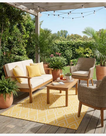 Yellow Ivory Easy-Clean Jill Zarin Turks and Caicos Indoor / Outdoor Rug