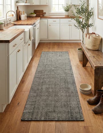 2' x 8' Hand Woven Jill Zarin English Manor Farmhouse Wool Runner Rug
