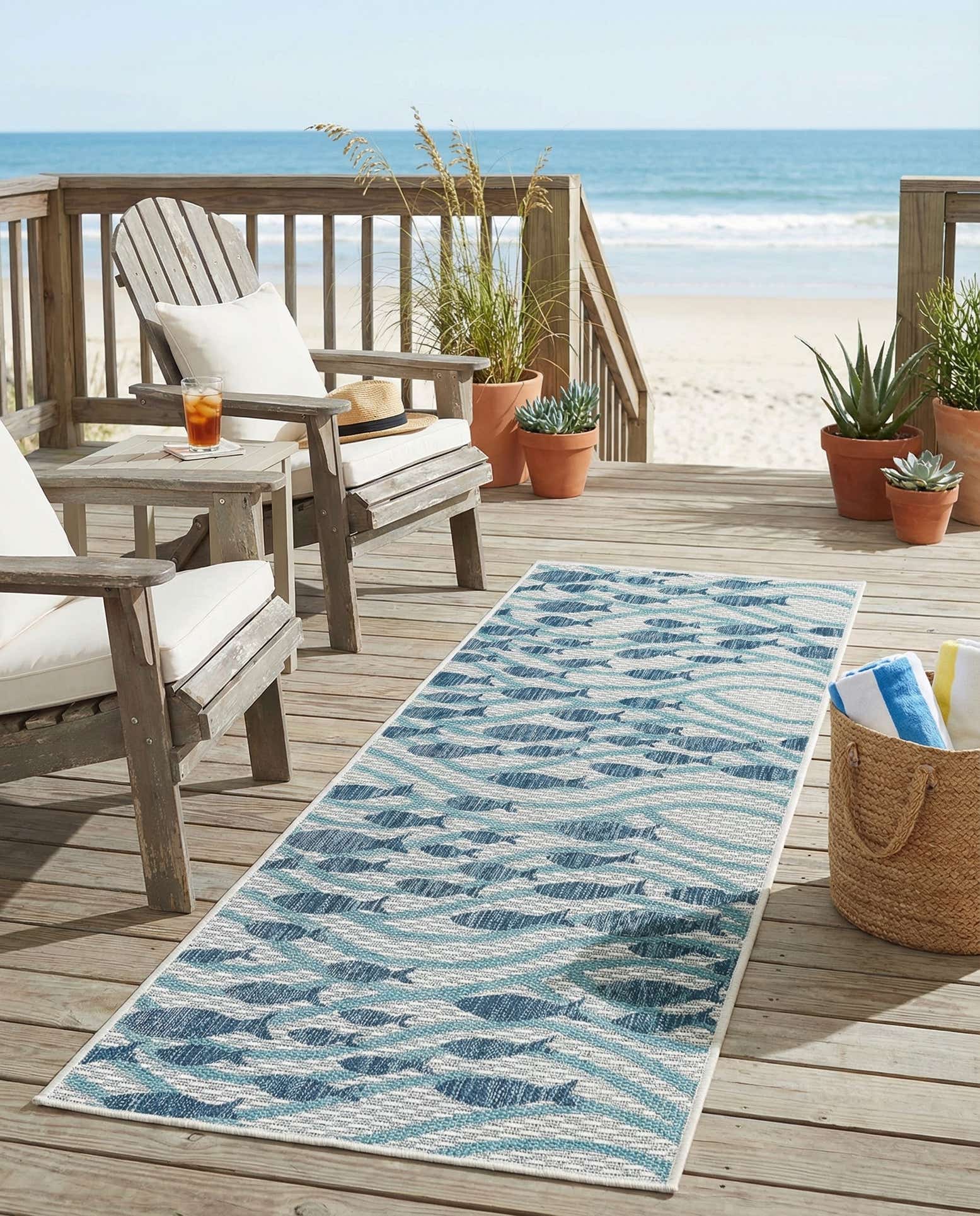 2' x 6' 1 Easy-Clean Coastal Indoor / Outdoor Runner Rug