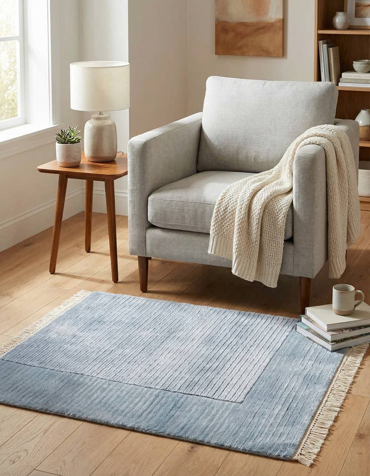 Detail image of 2' 7 x 2' 8  Hand Knotted Darya Wool Square Rug