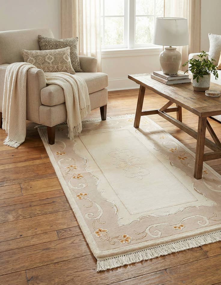 Detail image of 2' 9 x 4' 11  Hand Knotted Darya Wool Rug