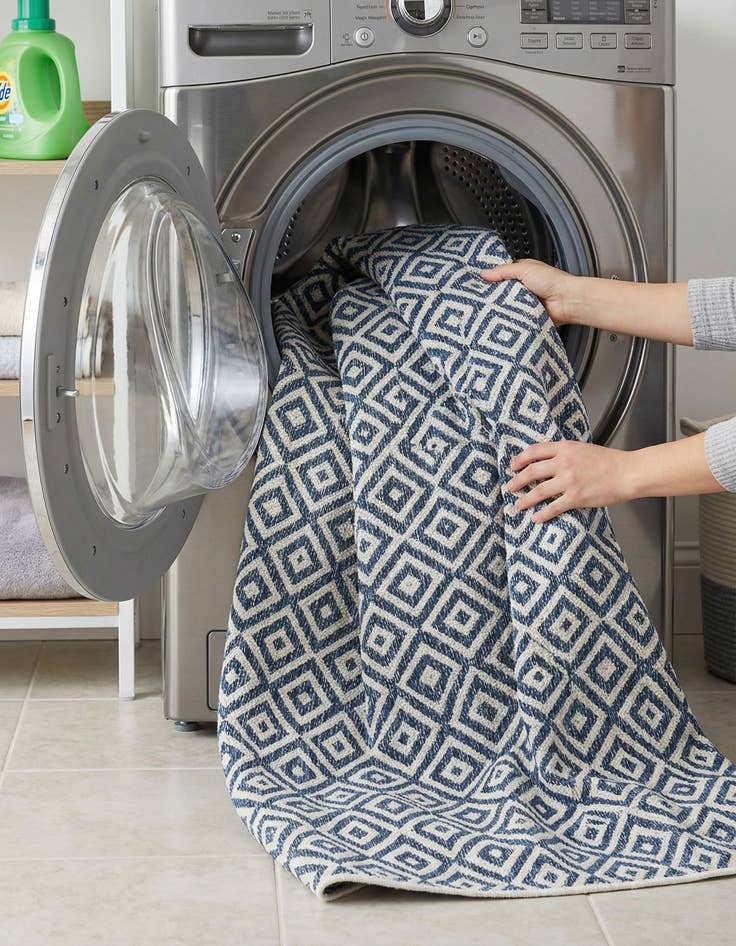 Detail image of 7' x 10'  Washable Jill Zarin Costa Rica Indoor / Outdoor Rug