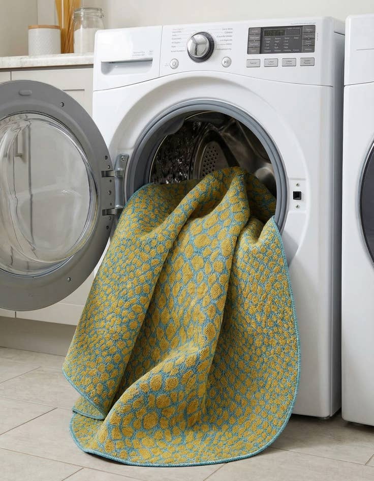 Detail image of 7' 10 x 10'  Washable Jill Zarin Cape Town Indoor / Outdoor Oval Rug