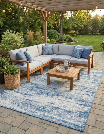 7' 10 x 11' Easy-Clean Modern Indoor / Outdoor Rug