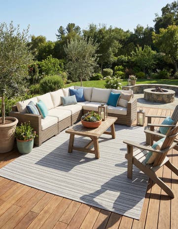 10' x 14' Easy-Clean Ribbon Indoor / Outdoor Rug