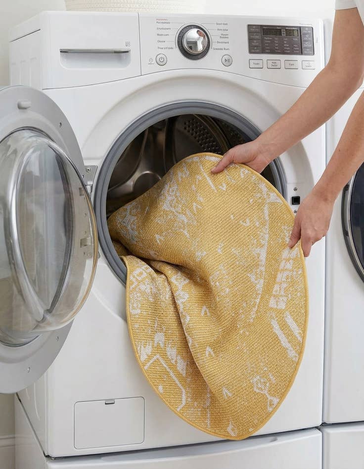 Detail image of 3' x 3'  Washable Bohemian Indoor / Outdoor Round Rug