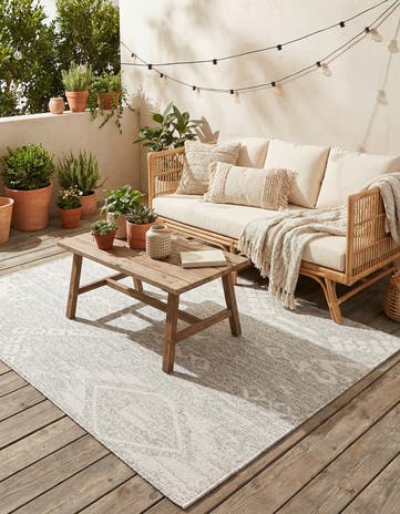 Gray Easy-Clean Bohemian Indoor / Outdoor Rug