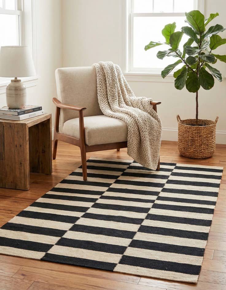 Detail image of 2' 8 x 3' 11  Hand Woven Kilim Modern Wool Rug