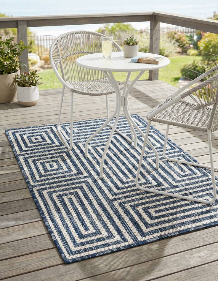 Detail image of 2' x 3'  Washable Modern Indoor / Outdoor Rug