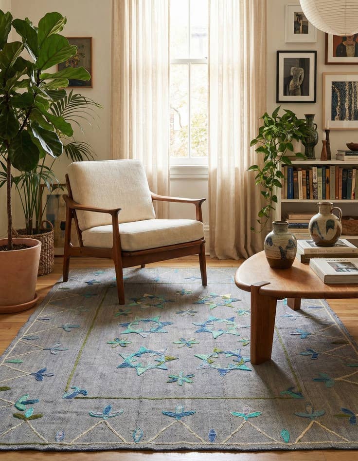 Detail image of 5' 9 x 7'  Hand Woven Kilim Suzani Wool Rug