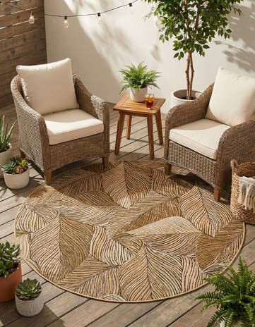 5' 3 x 5' 3 Easy-Clean Botanical Indoor / Outdoor Round Rug
