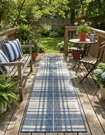 2' x 8' Easy-Clean Checkered Indoor / Outdoor Runner Rug