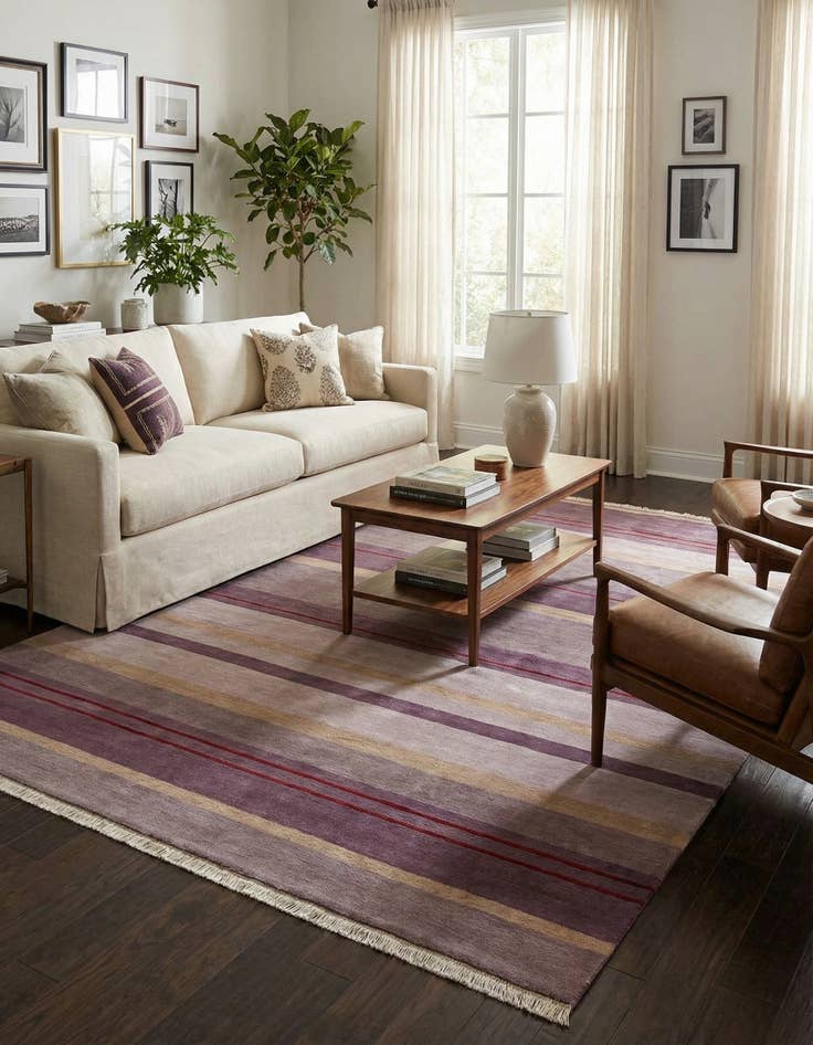 Detail image of 6' 6 x 9' 8  Hand Knotted Darya Wool Rug