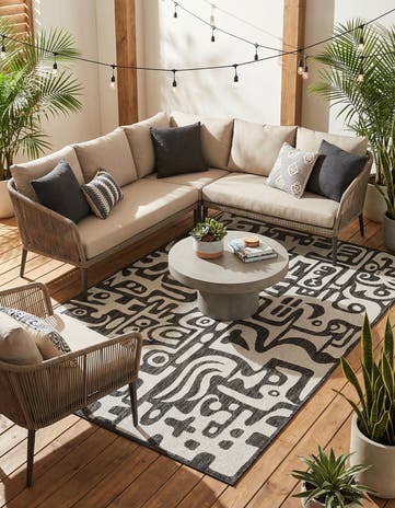 6' x 9' Easy-Clean Modern Indoor / Outdoor Rug