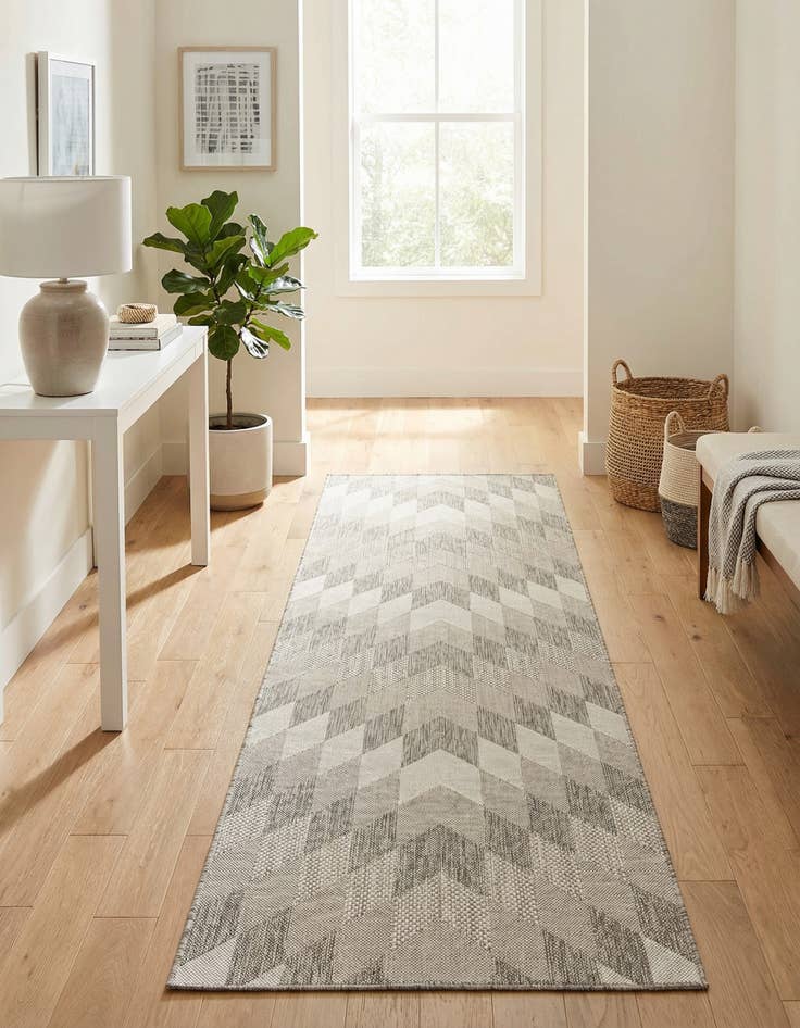 Detail image of 2' 7 x 12' Easy-Clean Modern Indoor / Outdoor Runner Rug