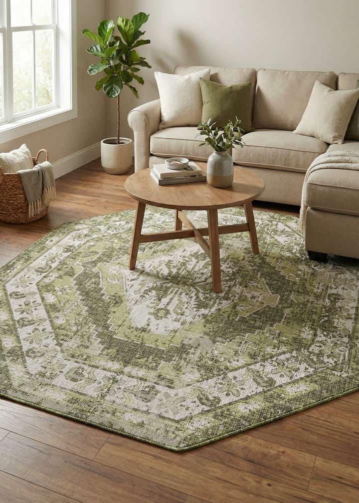 7' 10 x 7' 10 Easy-Clean Traditional Indoor / Outdoor Octagon Rug