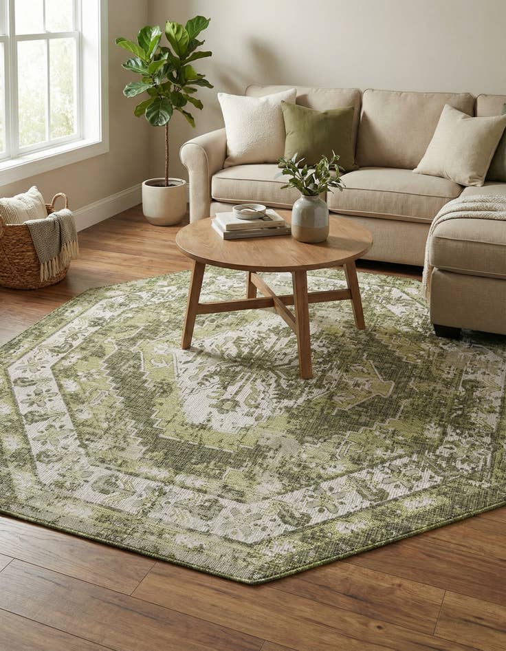Detail image of  7' 10 x 7' 10  Washable Traditional Indoor / Outdoor Octagon Rug
