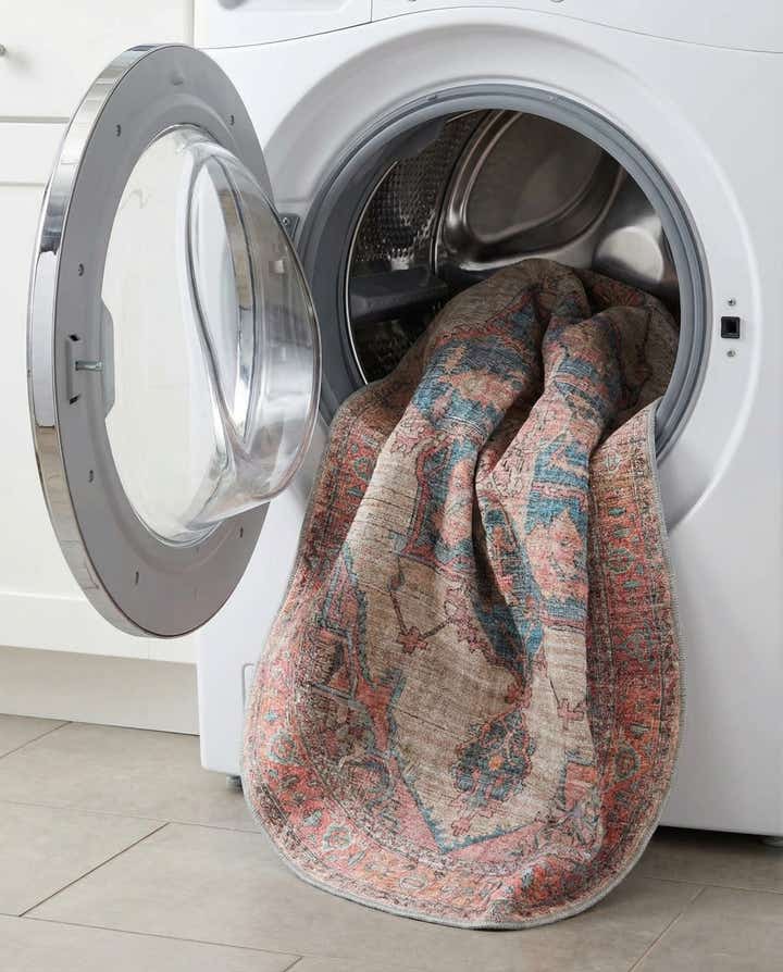 5' 3 x 8' Washable Nostalgia Oval Rug