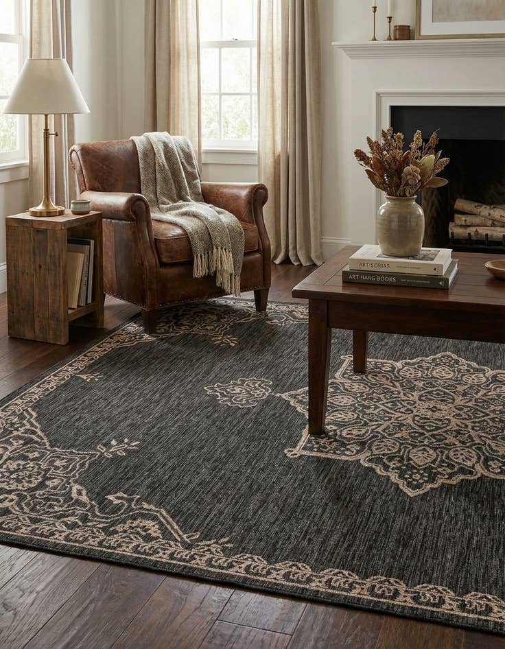 Detail image of 7' 10 x 11'  Washable Traditional Indoor / Outdoor Rug