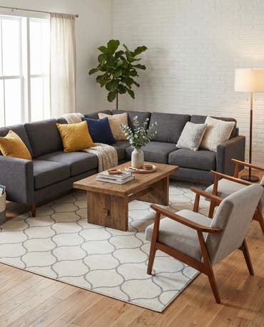  7' 10 x 11' Lattice Frieze Rug