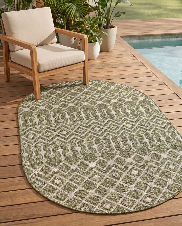 3' x 5' 3 Easy-Clean Lattice Indoor / Outdoor Oval Rug