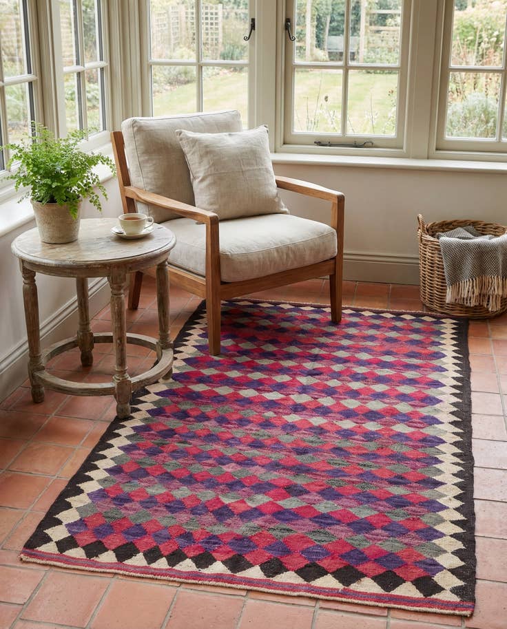Detail image of 4' 8 x 7' 8 Hand Woven Kilim Fars Wool Rug