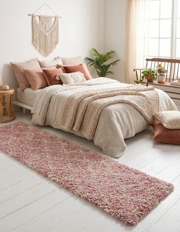 2' 7 x 12' Lattice Shag Runner Rug