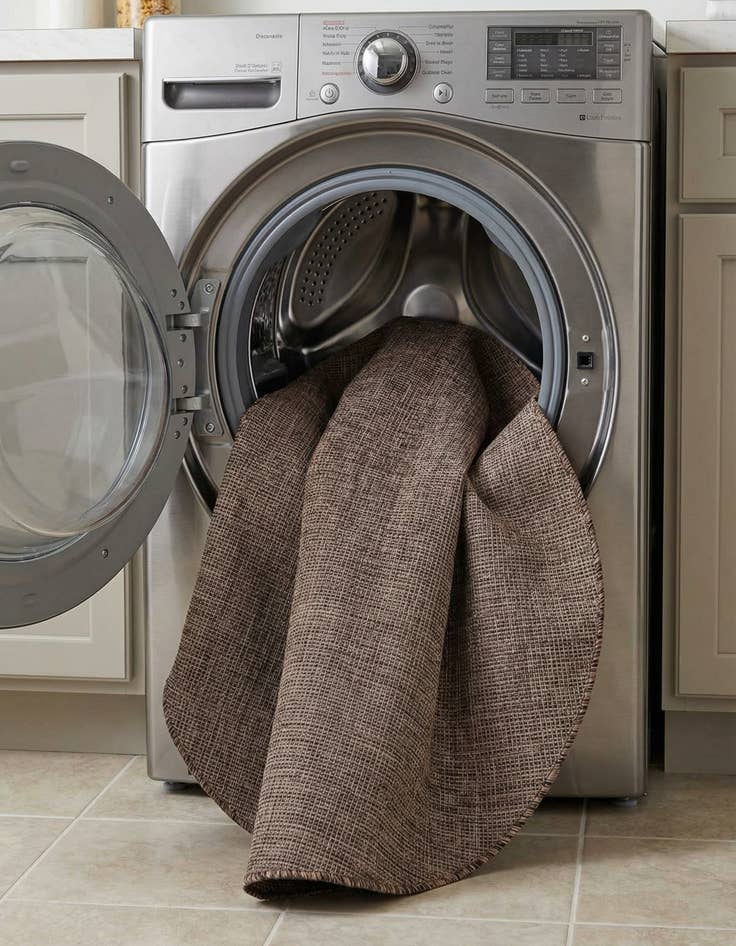 Detail image of 5' 3 x 5' 3  Washable Solid Indoor / Outdoor Round Rug