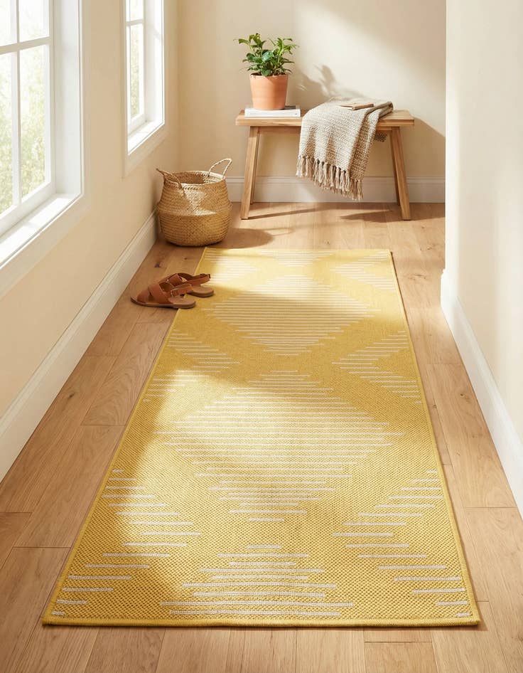 Detail image of  2' x 4'  Washable Modern Indoor / Outdoor Runner Rug