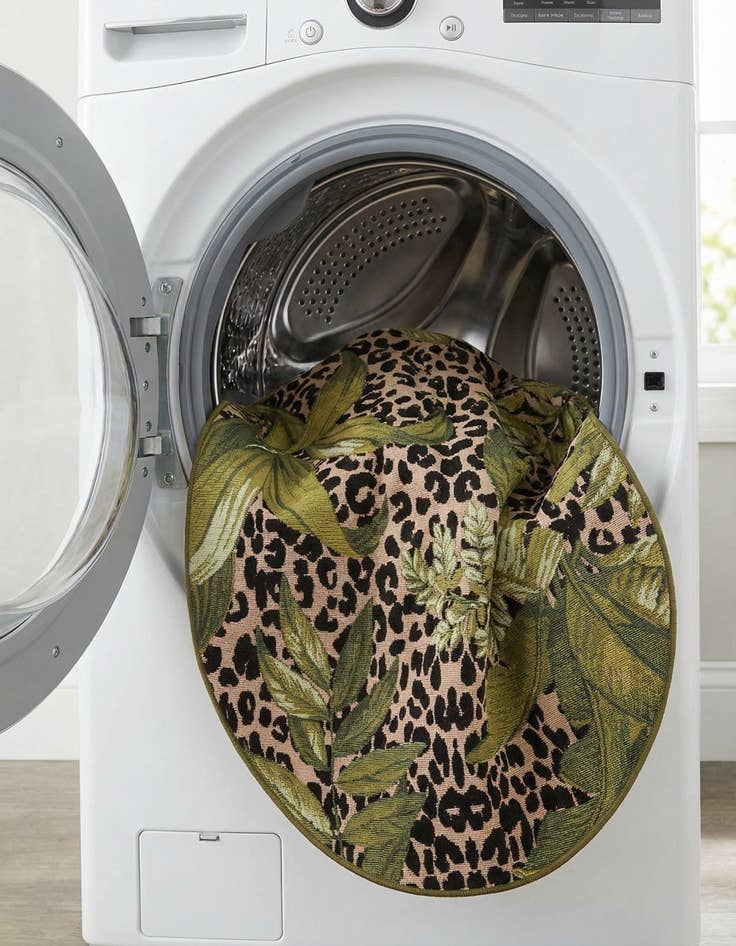 Detail image of 4' x 6'  Washable Botanical Indoor / Outdoor Oval Rug