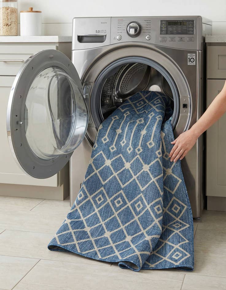 Detail image of 7' 10 x 10'  Washable Trellis Indoor / Outdoor Rug