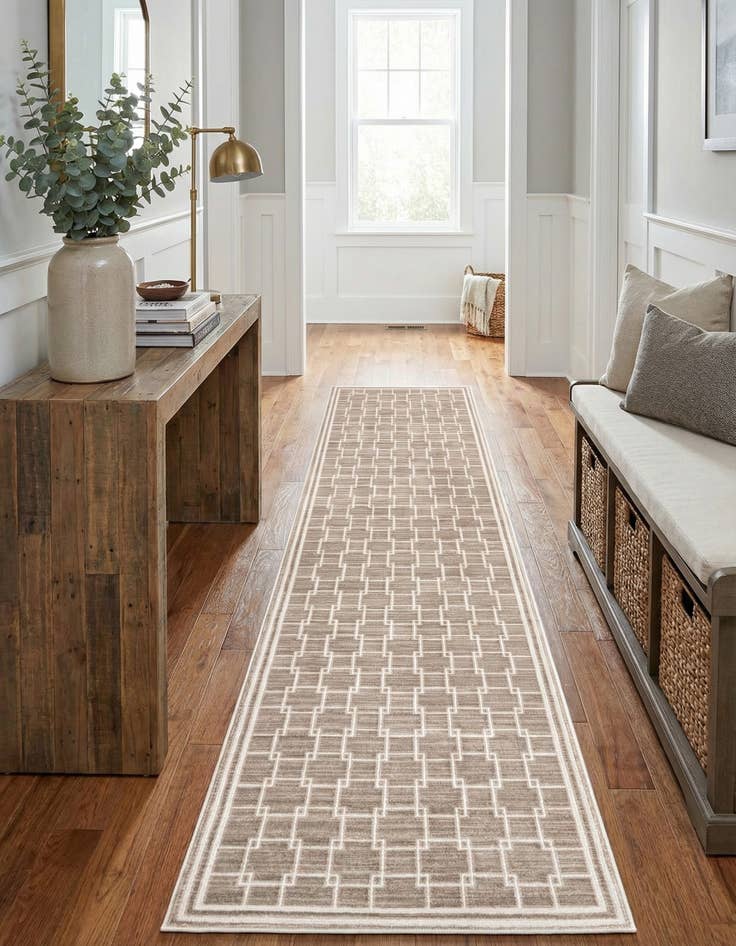 Detail image of 2' 7 x 12' Metropolitan Uptown Runner Rug