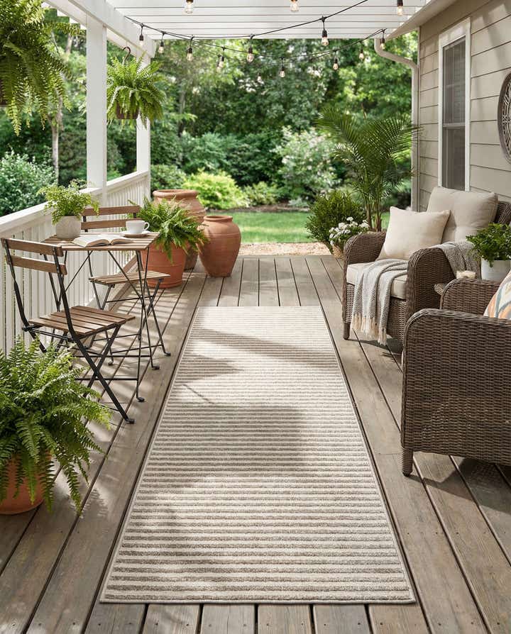 2' 7 x 10' Easy-Clean Sabrina Soto Indoor / Outdoor Runner Rug