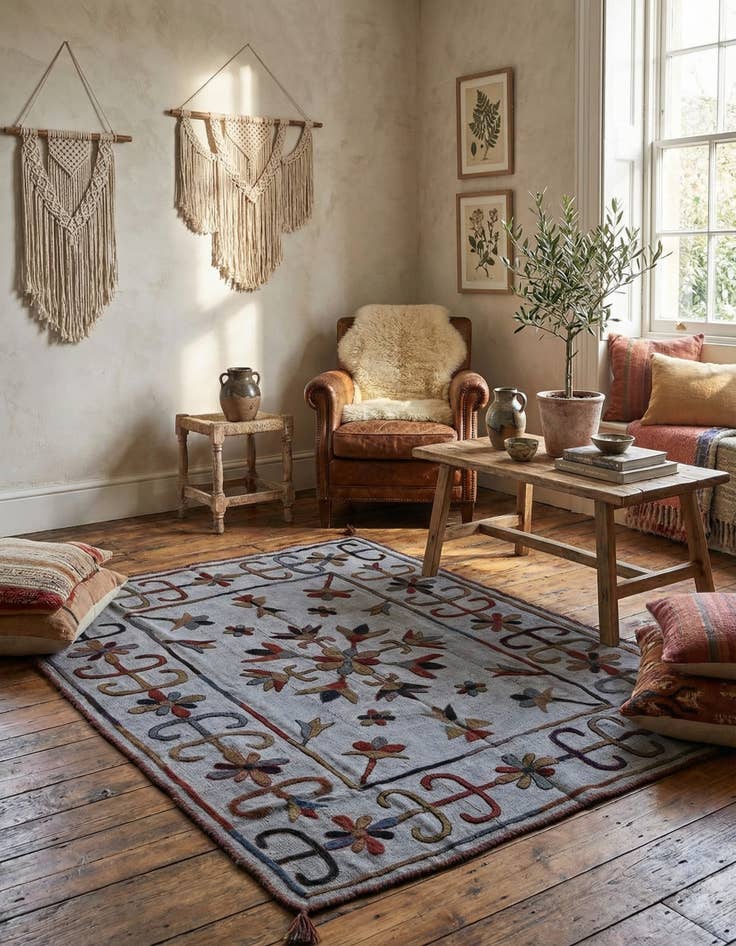 Detail image of 4' 4 x 5' 7  Hand Woven Kilim Suzani Wool Rug